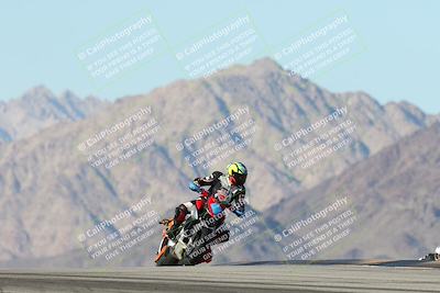 media/Dec-01-2025-Moto Forza (Mon) [[2daa91e15f]]/3-Beginner Group/Session 4 Turn 9/